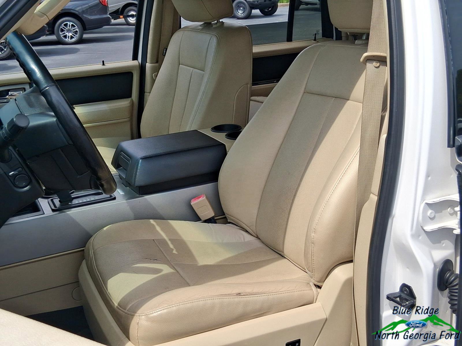 Used 2016 Ford Expedition EL XLT w/ Equipment Group 202A AWD/4WD image 11