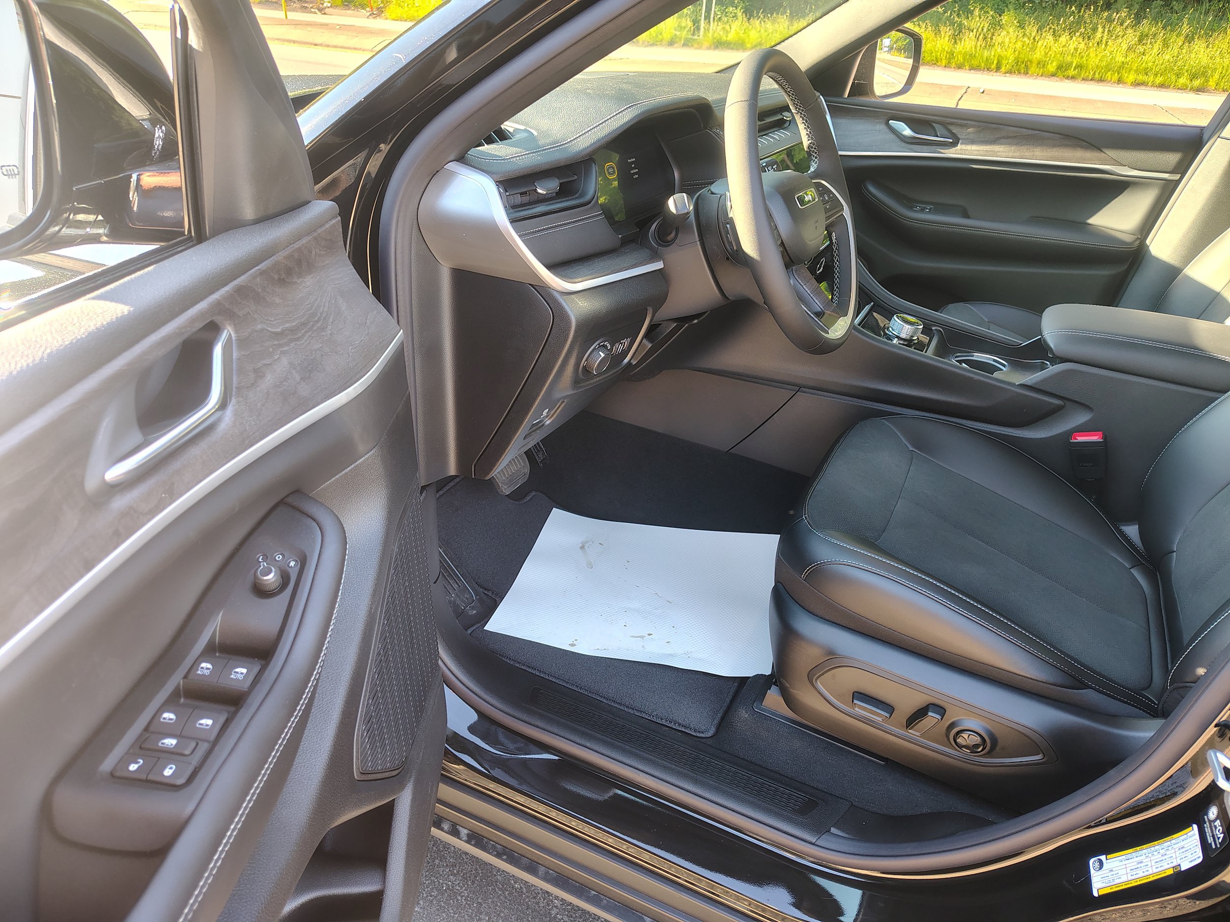 New 2026 Jeep Grand Cherokee L 4WD image 19