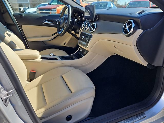Used 2019 Mercedes-Benz GLA 250 image 12
