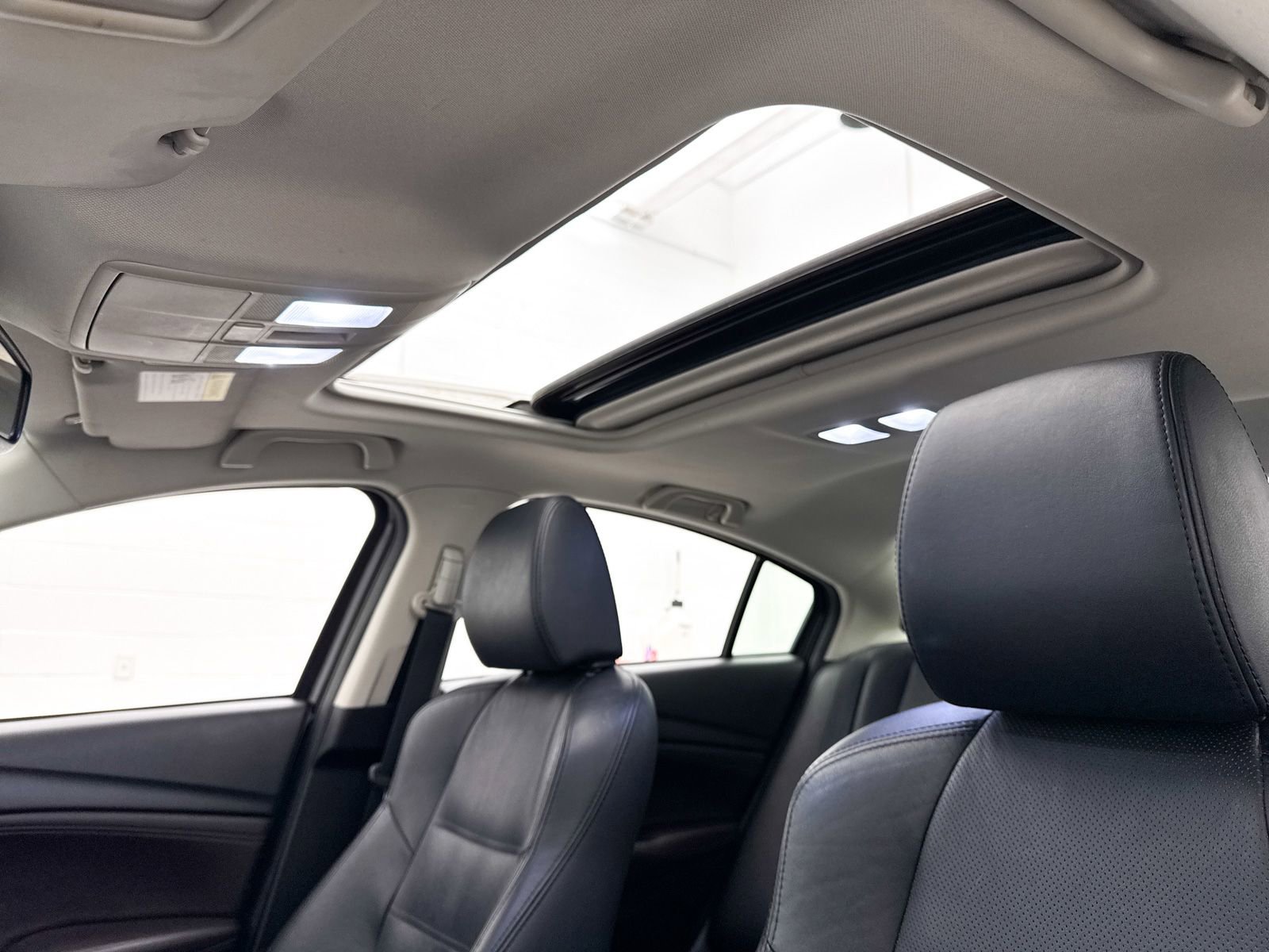 Used 2016 MAZDA MAZDA6 Grand Touring w/ GT Technology Package image 3