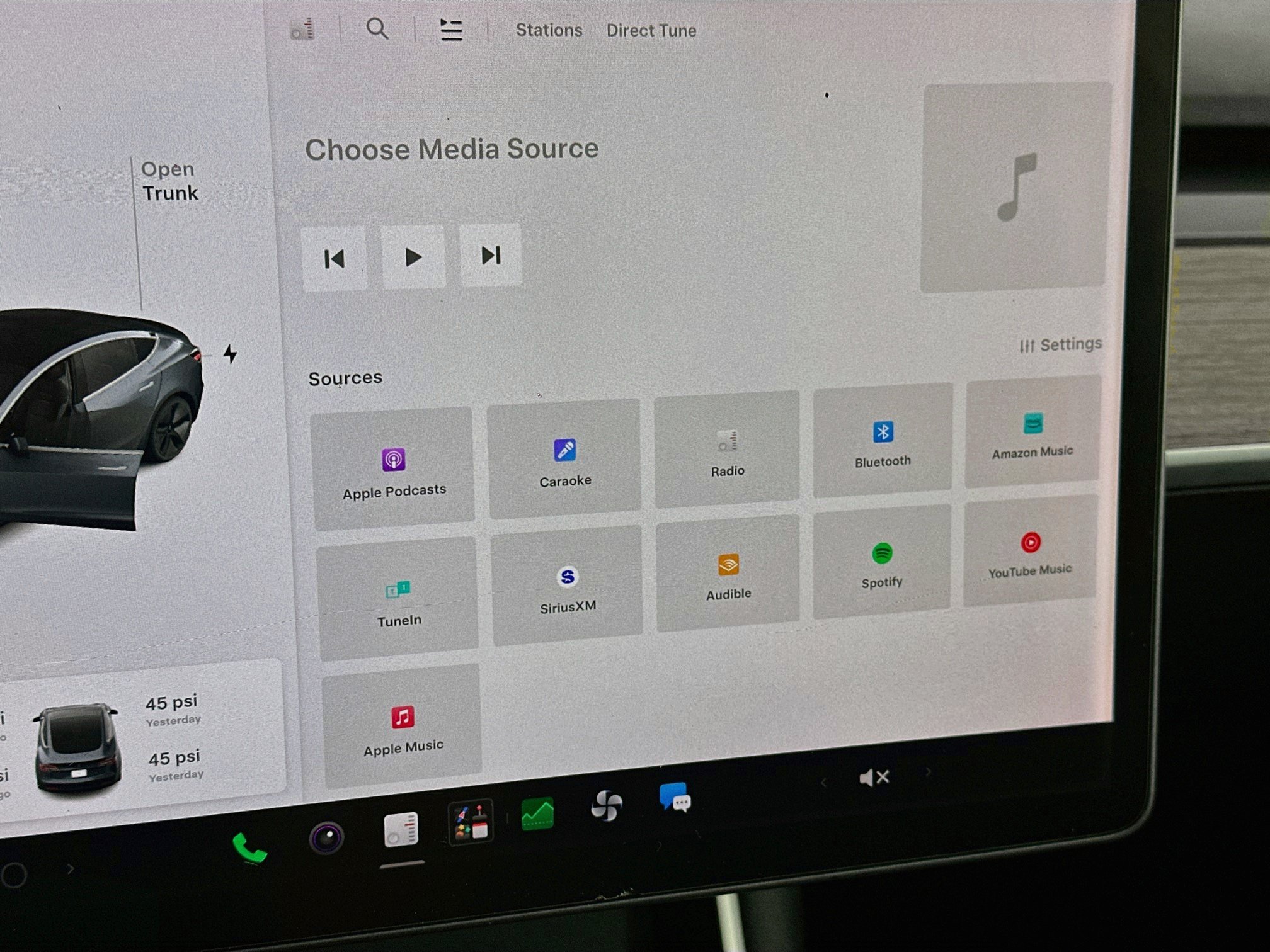 Used 2020 Tesla Model 3 Standard Range Plus RWD image 19