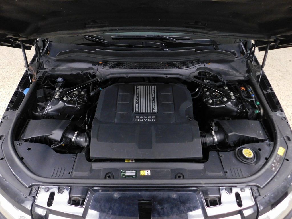 Used 2014 Land Rover Range Rover Sport HSE image 12