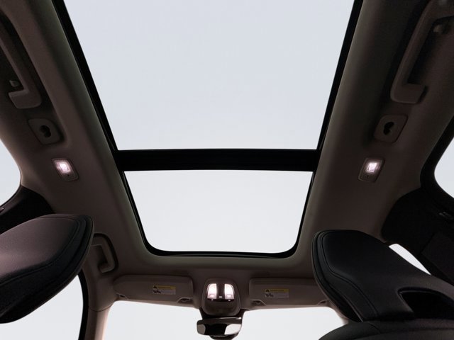 Used 2023 Volvo XC90 T8 Plus w/ Protection Package Premier image 17