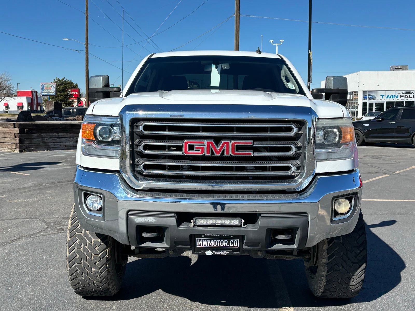 Used 2015 GMC Sierra 2500 SLE image 3