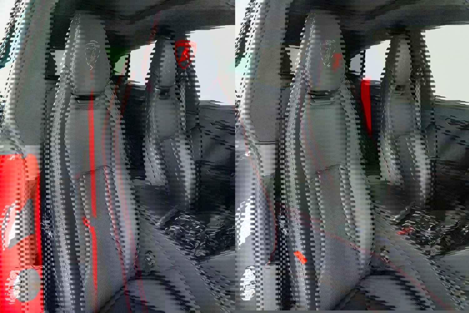 Used 2023 Lamborghini Urus S image 31