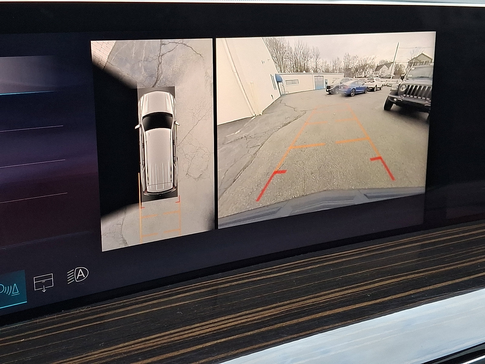 Used 2025 Cadillac Escalade Premium Luxury image 21