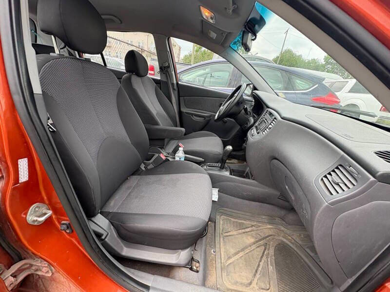 Used 2009 Kia Rio5 image 7