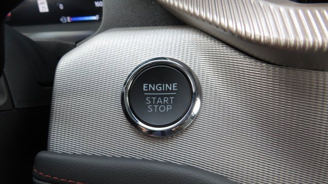 Used 2025 Ford Explorer Active image 21