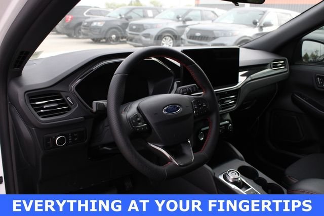 New 2026 Ford Escape ST-Line w/ Tech Pack #1 AWD/4WD image 2