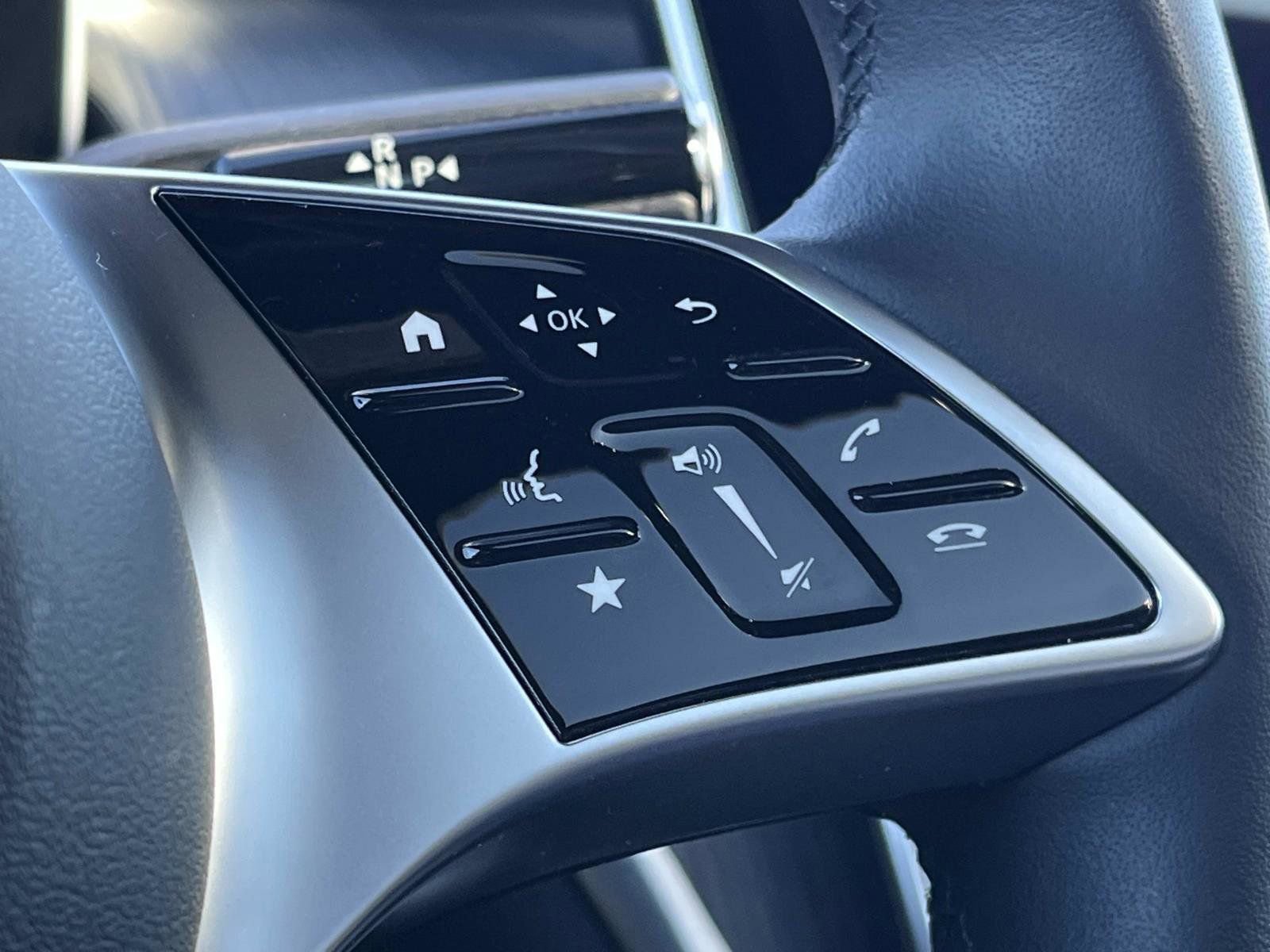 Certified 2025 Mercedes-Benz GLC 300 image 26