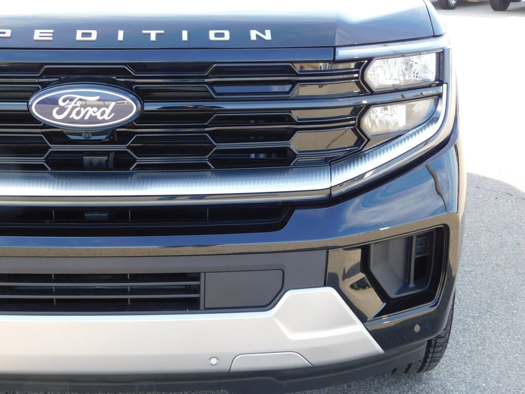 New 2026 Ford Expedition Max Platinum image 9