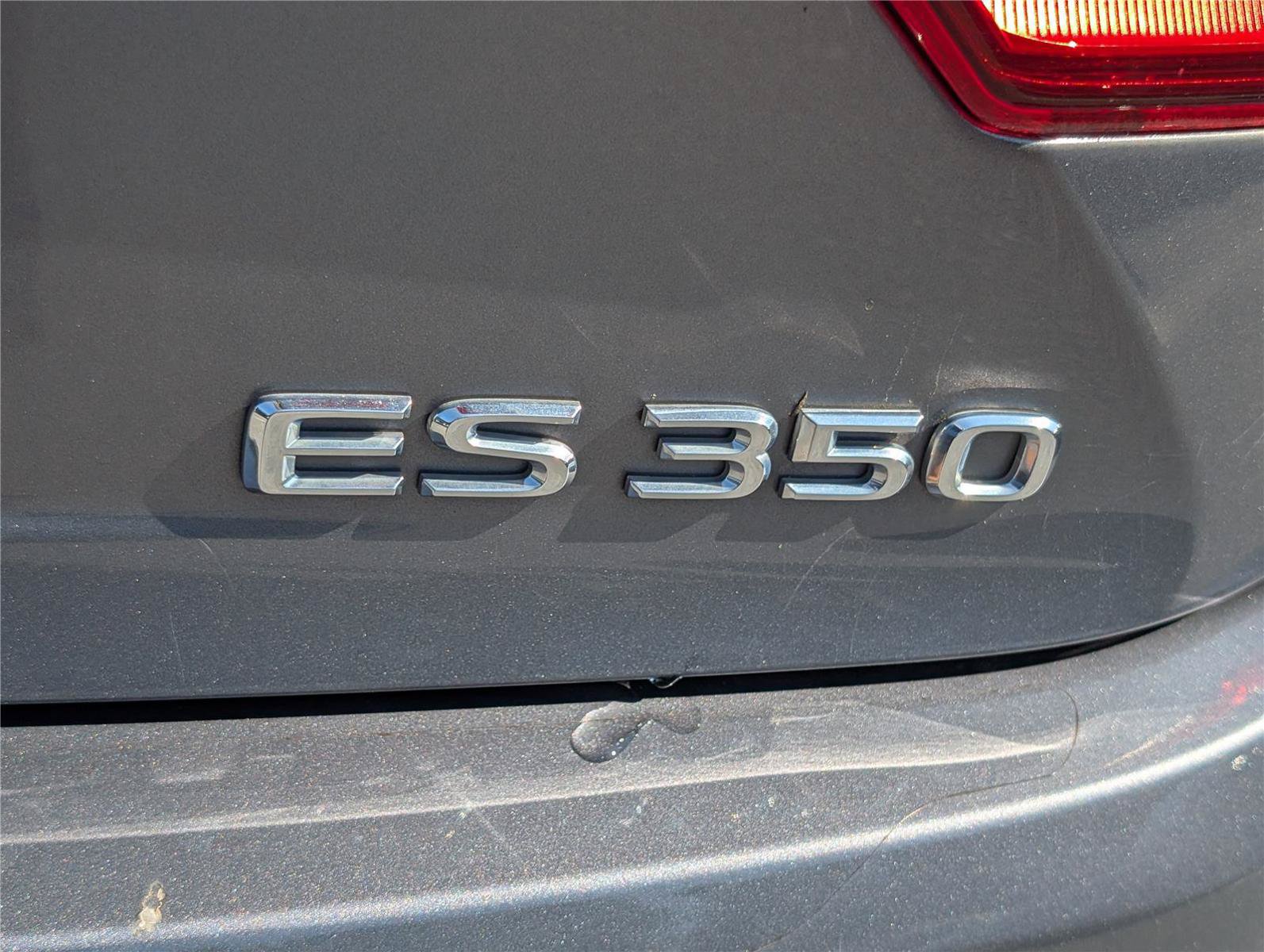 Used 2014 Lexus ES 350 w/ Luxury Package FWD image 9