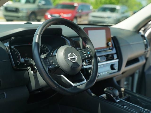 Used 2022 Nissan Pathfinder SV w/ SV Premium Package image 29