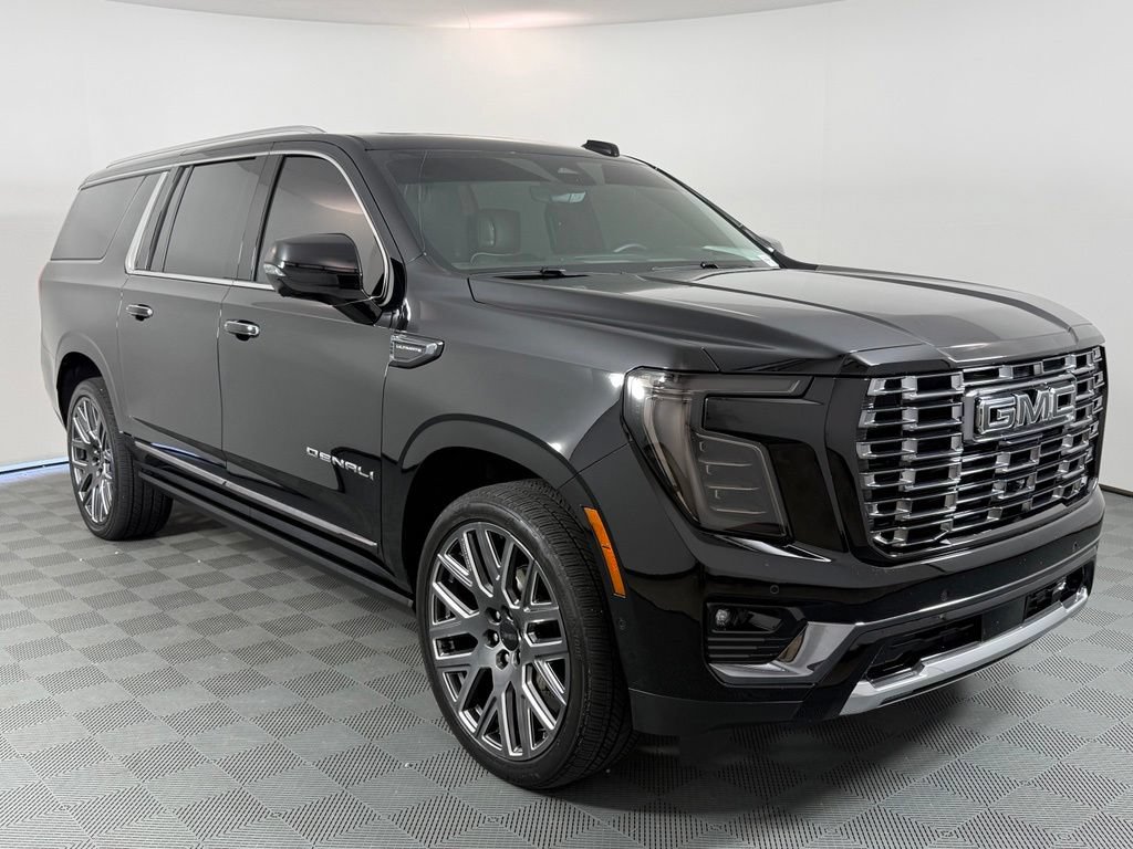 Used 2025 GMC Yukon XL Denali Ultimate AWD/4WD image 9