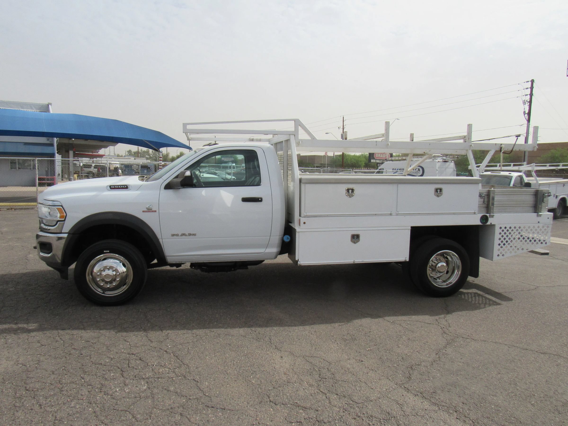 Used 2020 RAM 5500 Tradesman RWD image 2