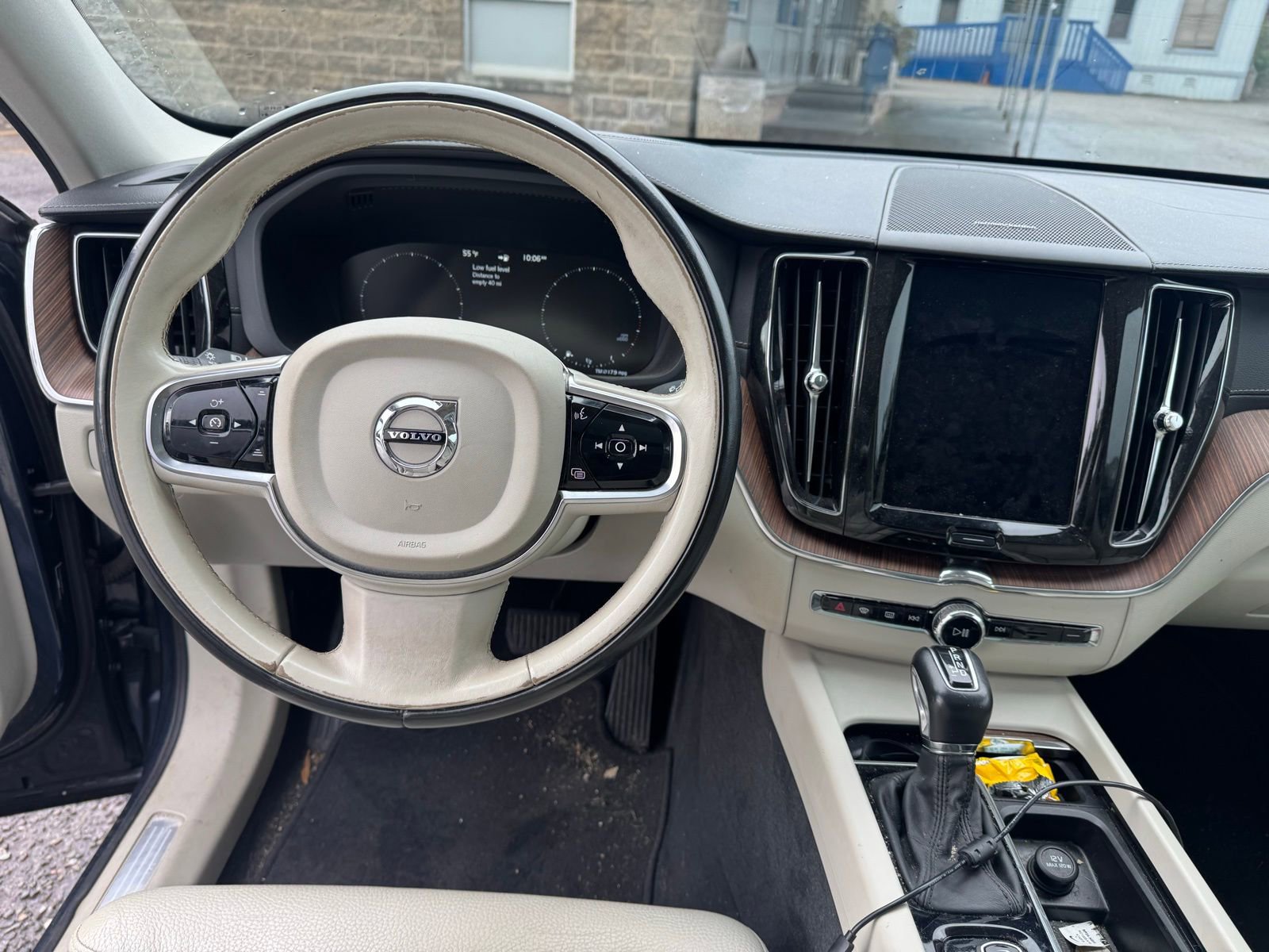 Used 2019 Volvo XC60 T6 Inscription w/ Protection Package Premier AWD/4WD image 13