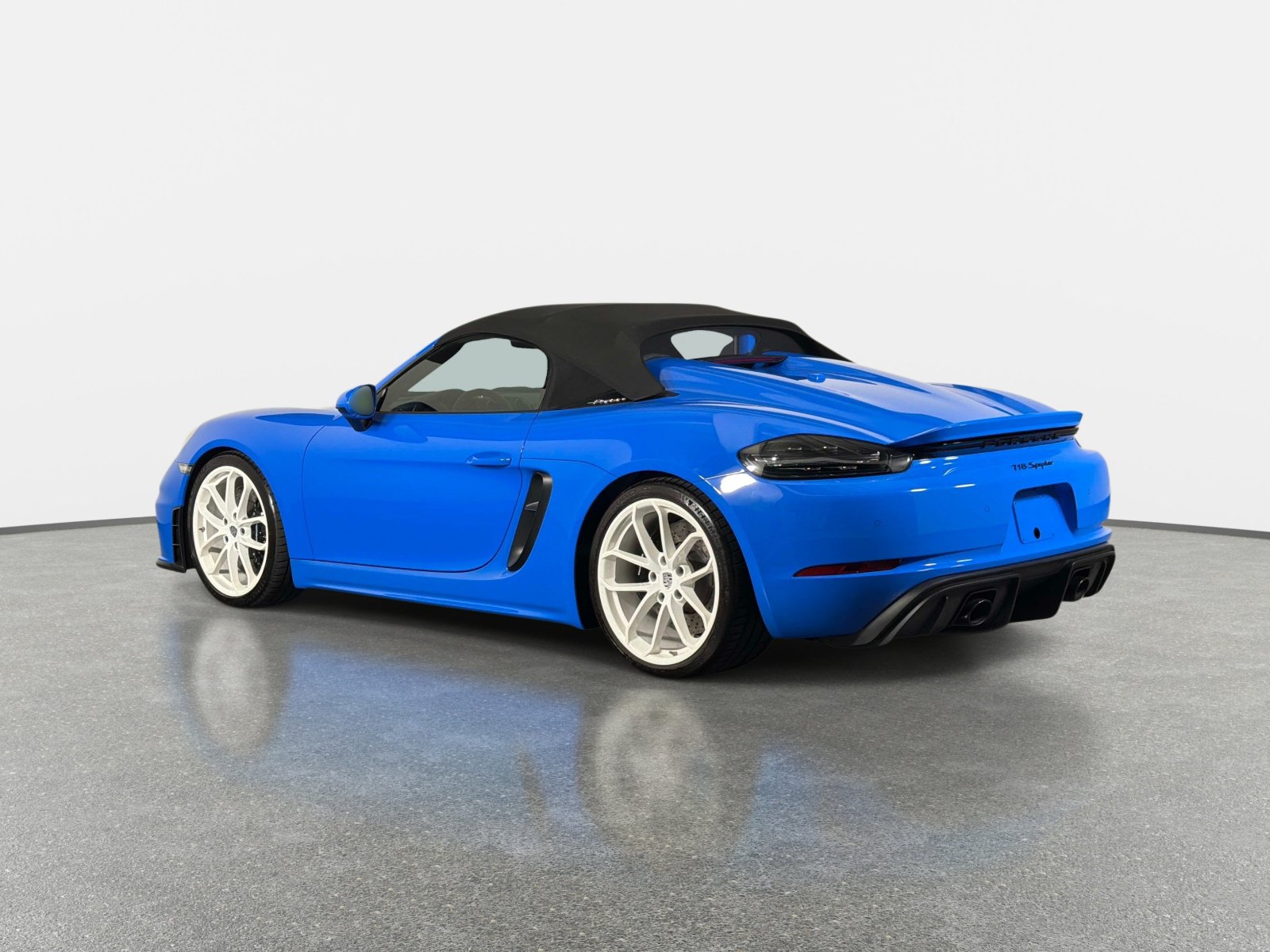 Used 2023 Porsche 718 Boxster Spyder RWD image 5