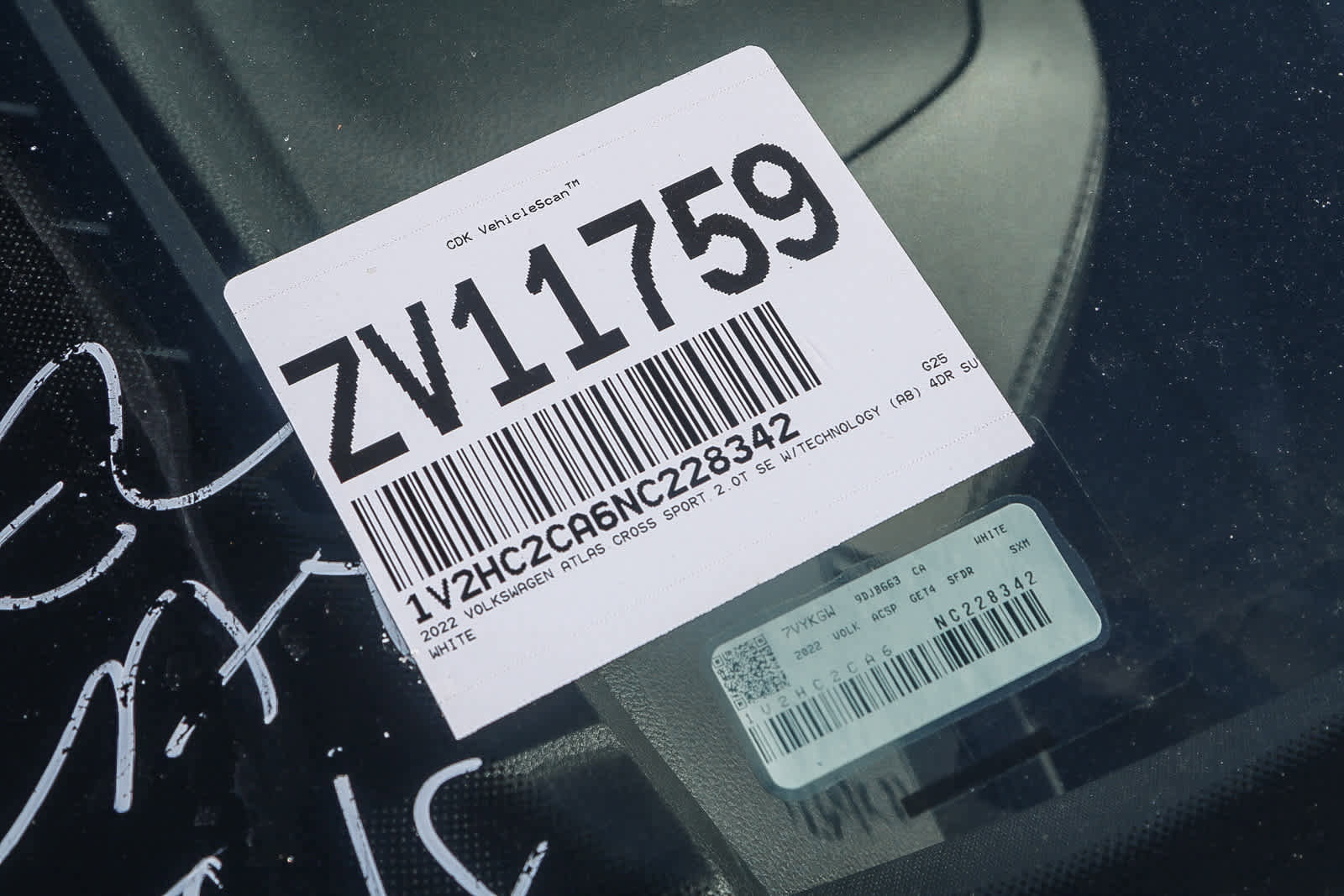 Used 2022 Volkswagen Atlas Cross Sport SE image 27