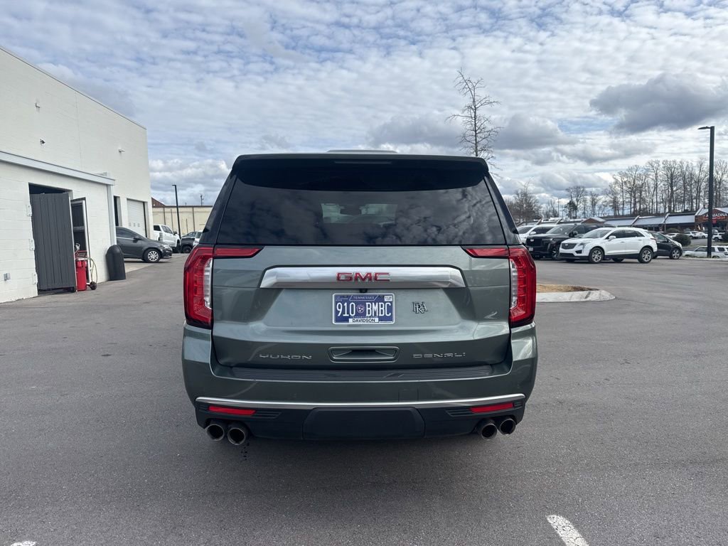 Used 2023 GMC Yukon XL Denali AWD/4WD image 8