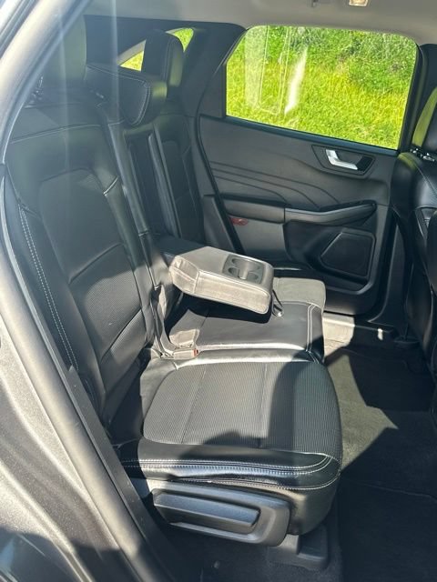 Used 2025 Ford Escape Platinum AWD/4WD image 48