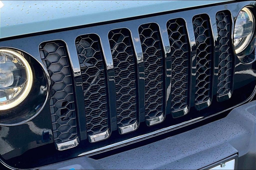 Used 2023 Jeep Wrangler Unlimited w/ Cold Weather Group image 30