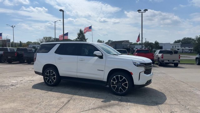 Used 2021 Chevrolet Tahoe RST w/ Luxury Package AWD/4WD image 2