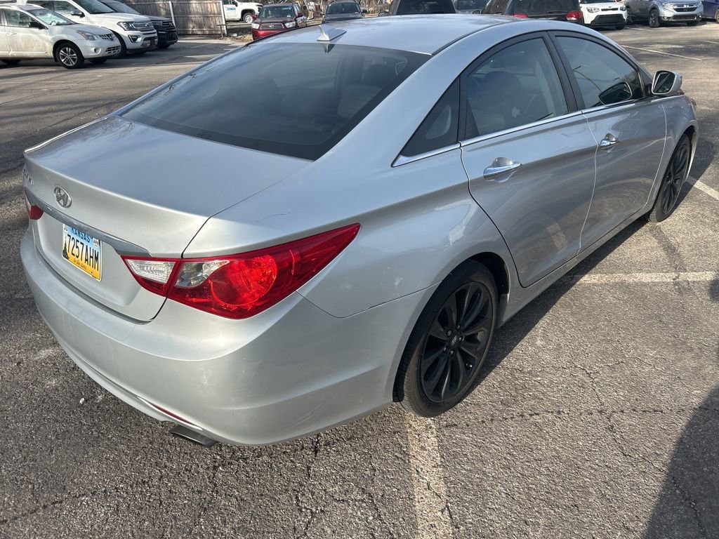 Used 2013 Hyundai Sonata SE w/ Navigation & Sunroof Pkg image 5