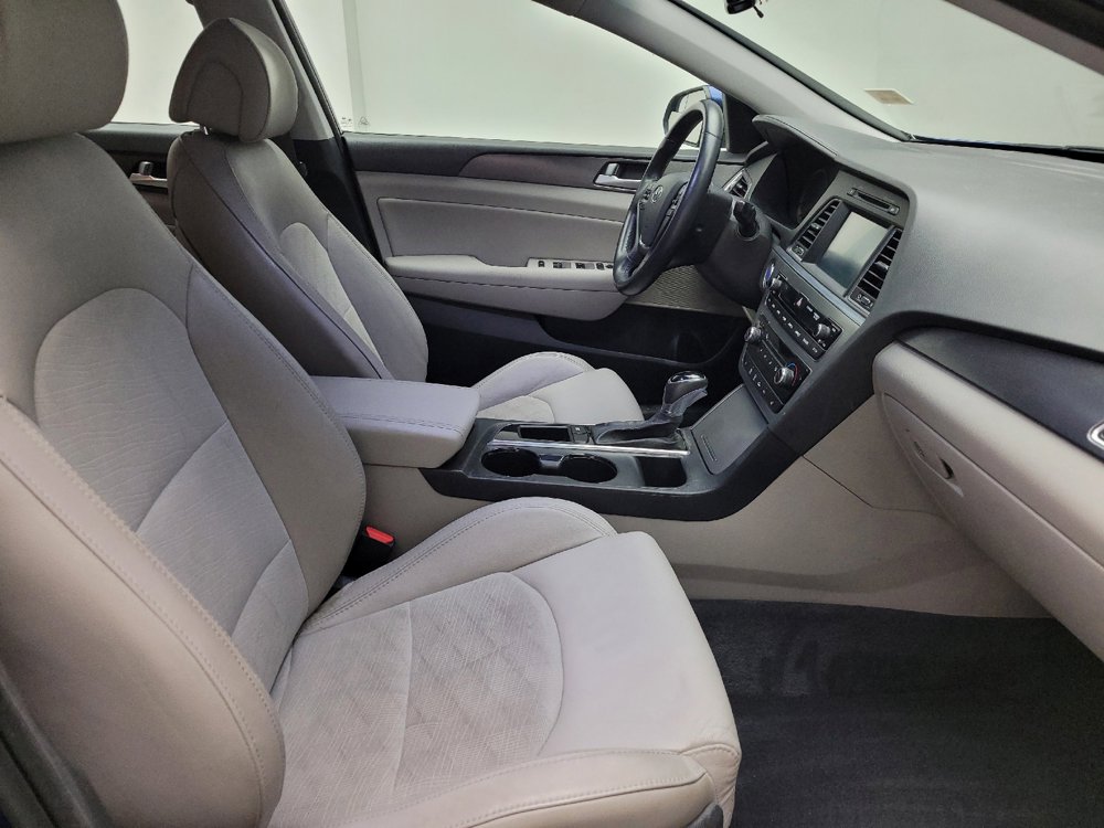Used 2016 Hyundai Sonata Sport w/ Option Group 1V FWD image 21