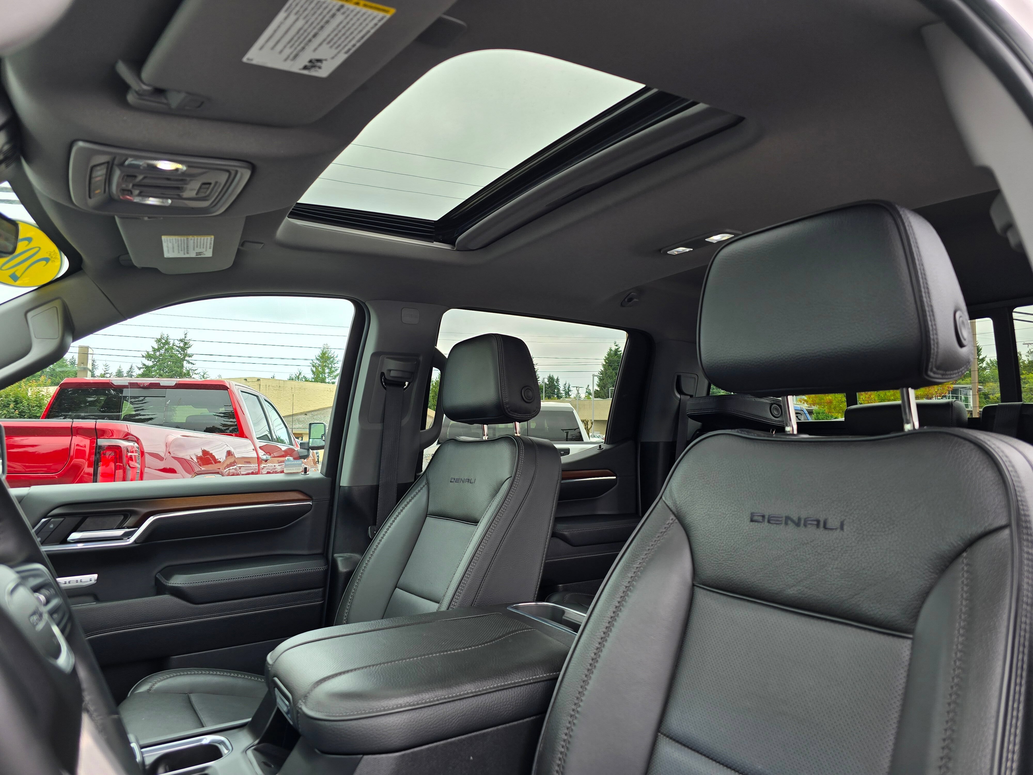 Used 2024 GMC Sierra 1500 Denali w/ Denali Reserve Package AWD/4WD image 19