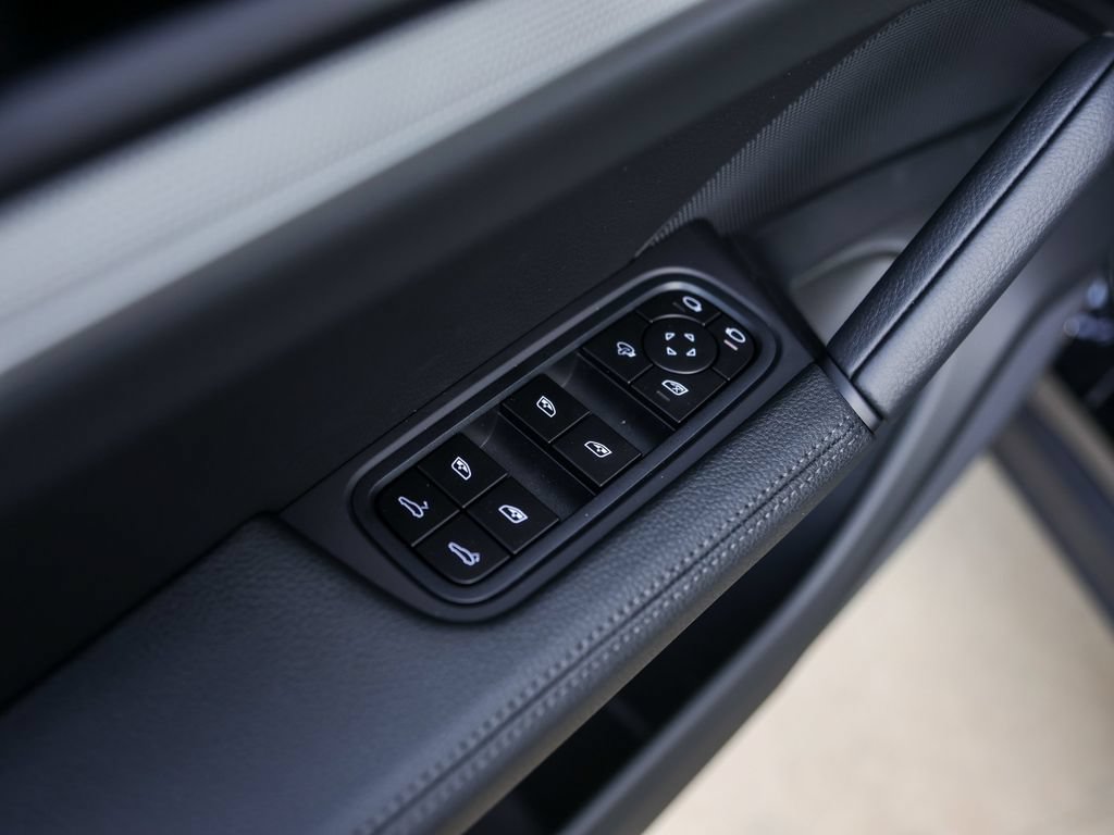 New 2026 Porsche Cayenne AWD/4WD image 30
