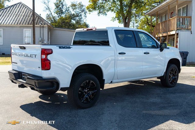 Used 2025 Chevrolet Silverado 1500 LT Trail Boss w/ Dark Appearance Package image 7