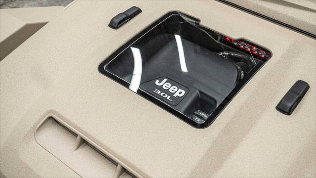 Used 2023 Jeep Gladiator Sport image 27