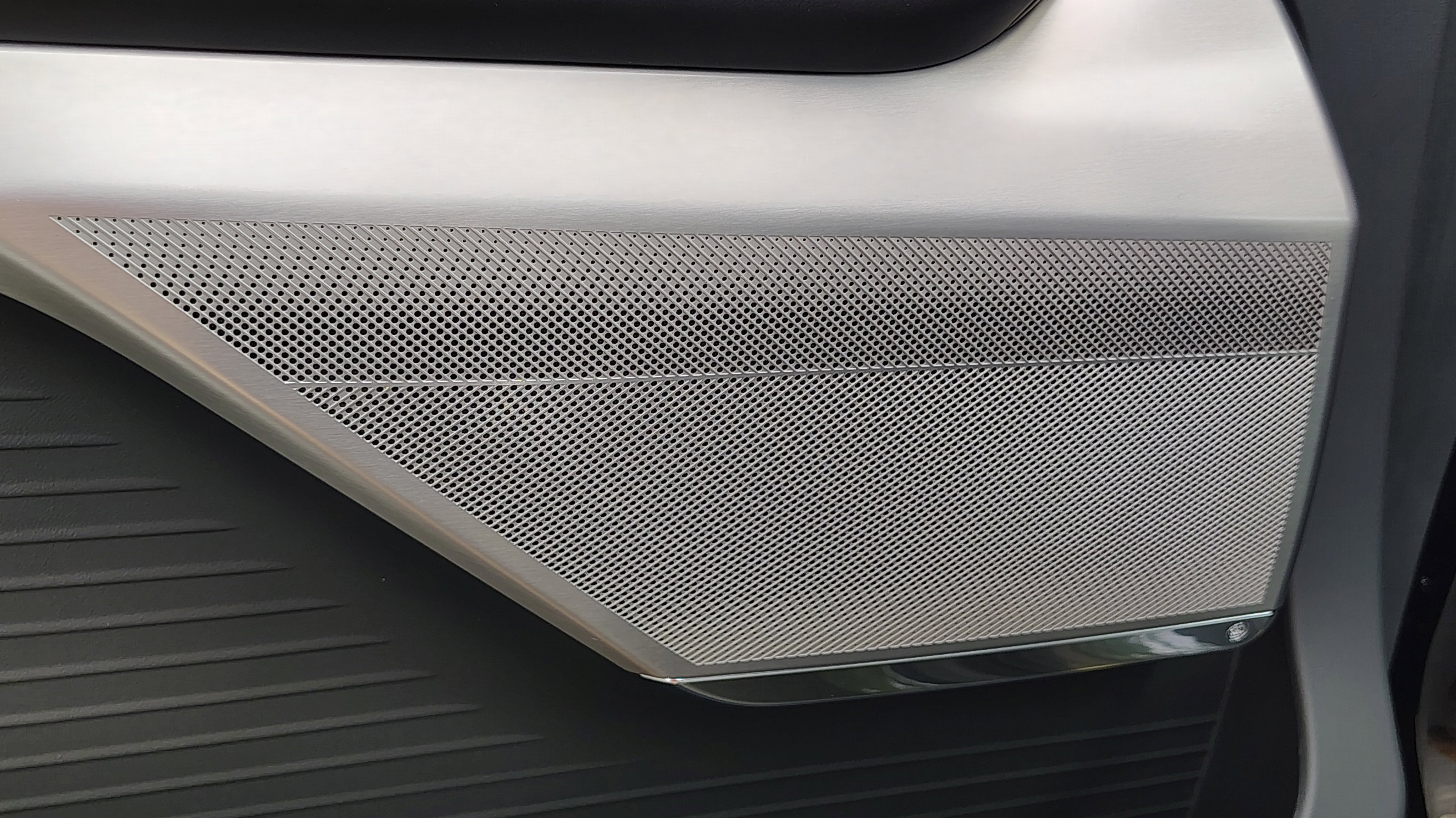 New 2026 Cadillac Vistiq Platinum w/ LPO, Floor Liner Package image 11