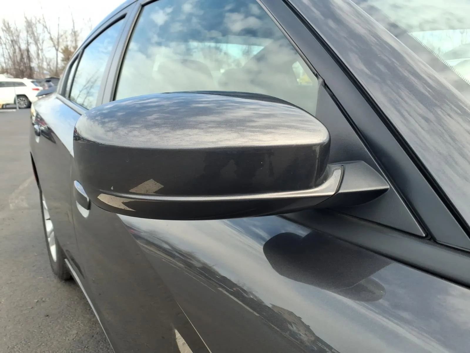 Used 2019 Dodge Charger SXT image 10