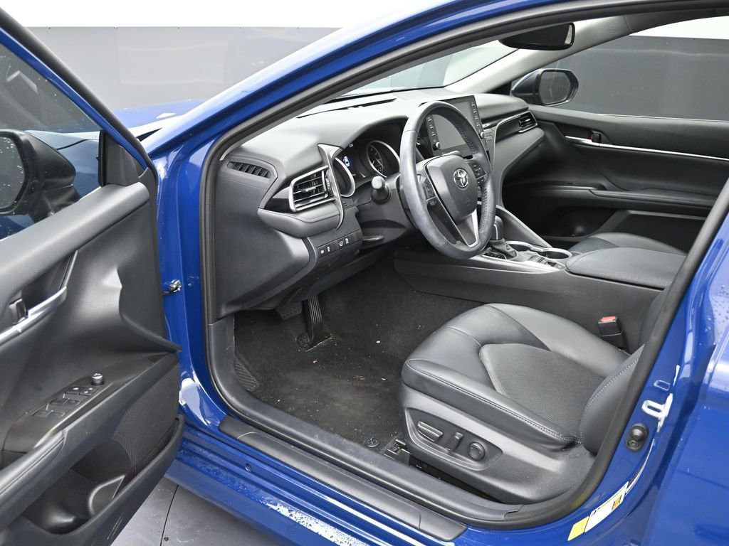 Used 2024 Toyota Camry XLE FWD image 10