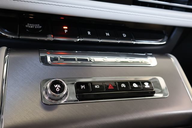New 2025 Lincoln Aviator 2WD w/ Jet Appearance Package image 29