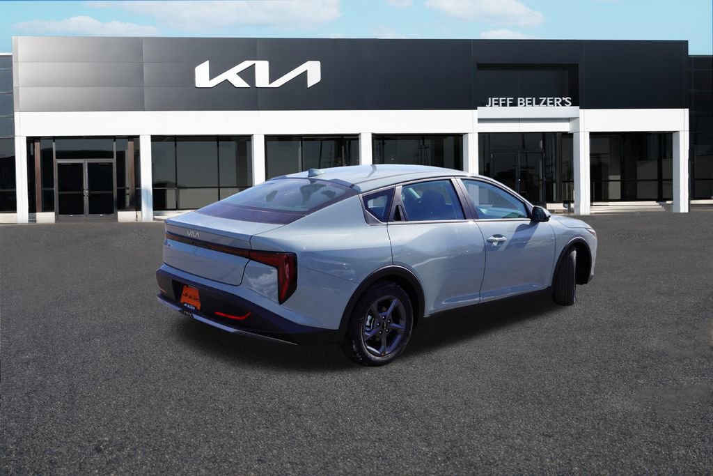 New 2026 Kia K4 LXS image 3