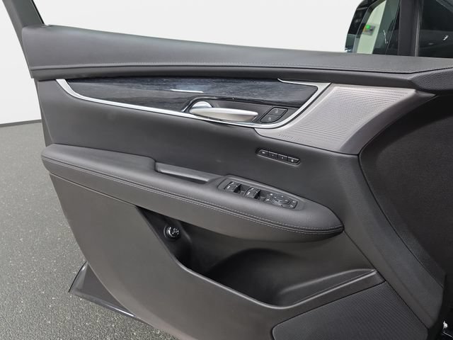 Certified 2023 Cadillac XT5 Premium Luxury AWD/4WD image 24