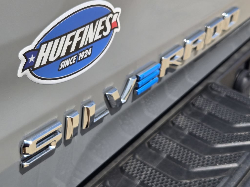 New 2026 Chevrolet Silverado EV LT AWD/4WD image 8