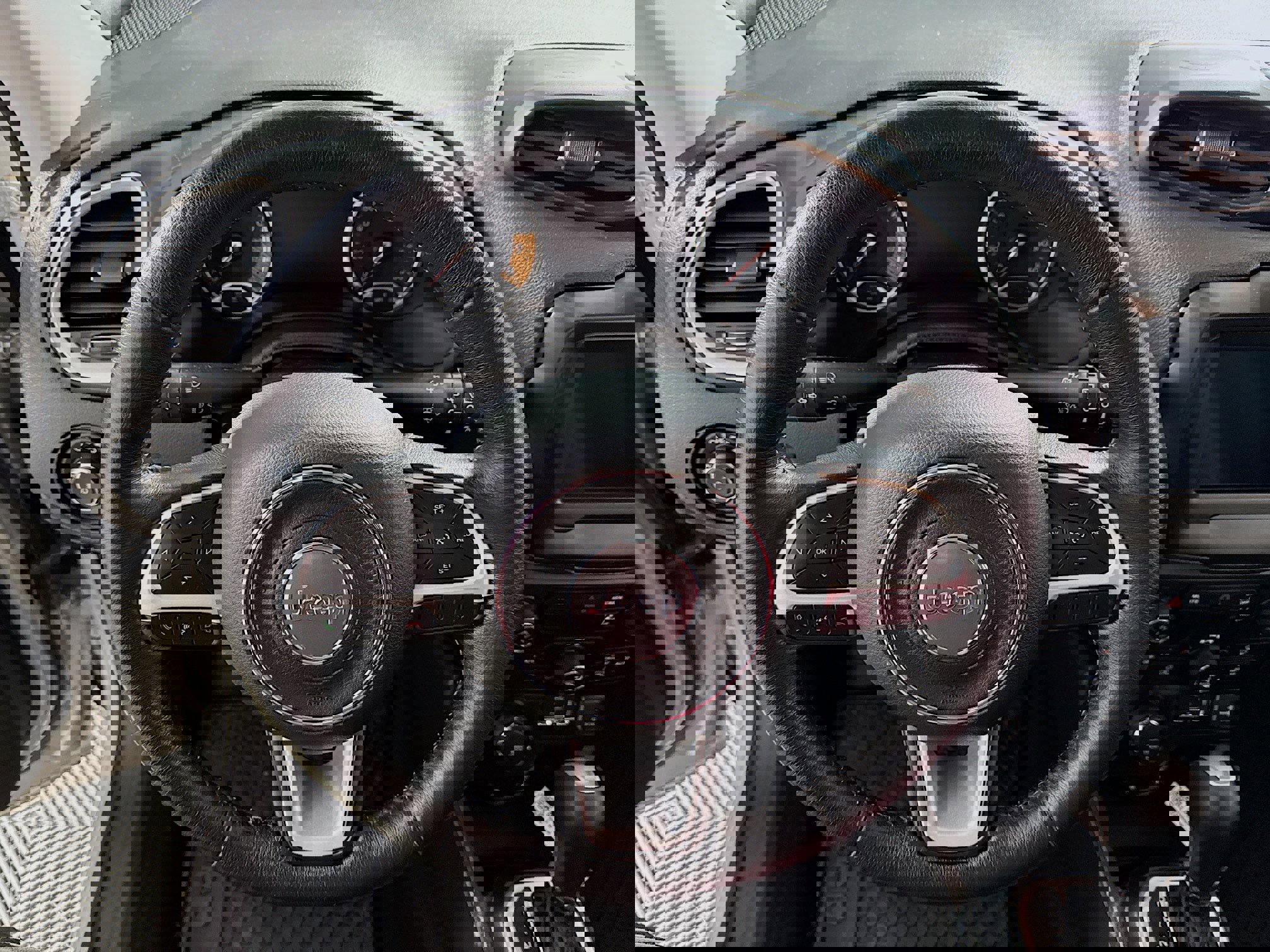 Used 2021 Jeep Renegade Latitude image 15