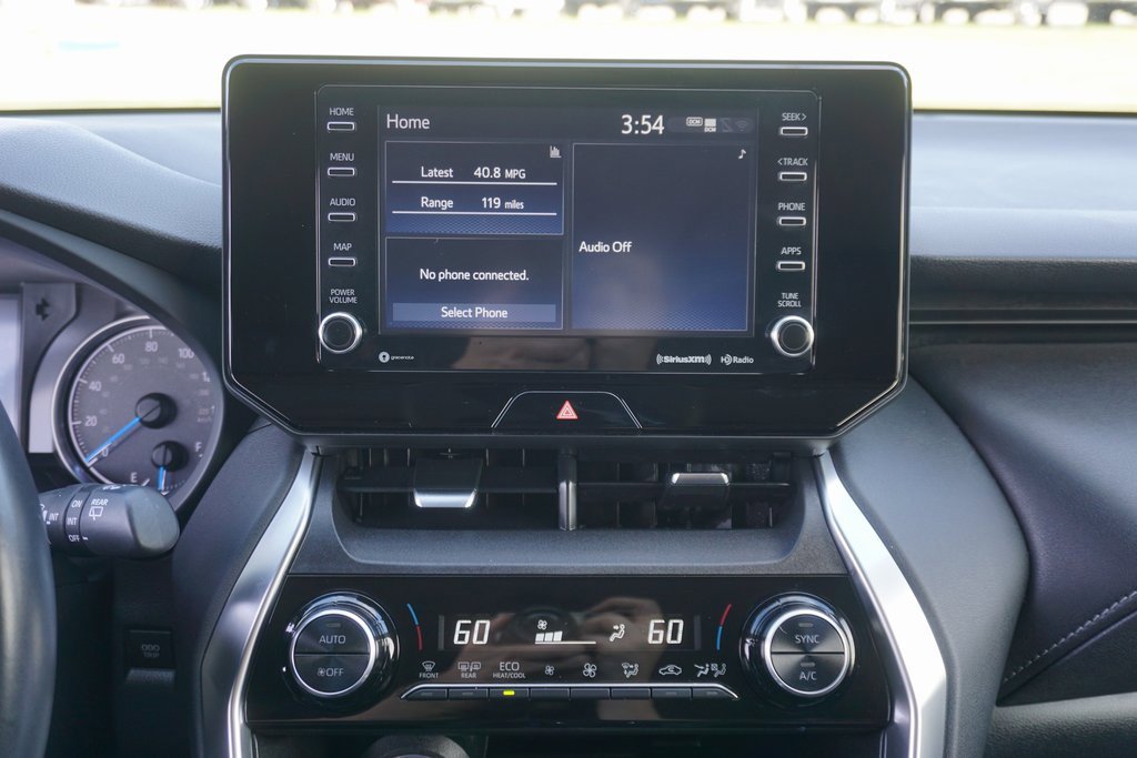 Certified 2022 Toyota Venza LE image 10