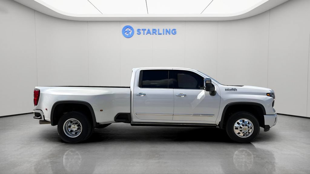 Certified 2024 Chevrolet Silverado 3500 High Country w/ High Country Premium Package AWD/4WD image 12