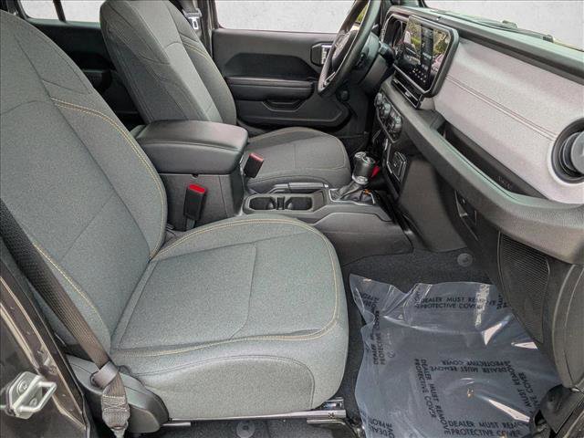 Used 2024 Jeep Wrangler Sport image 19