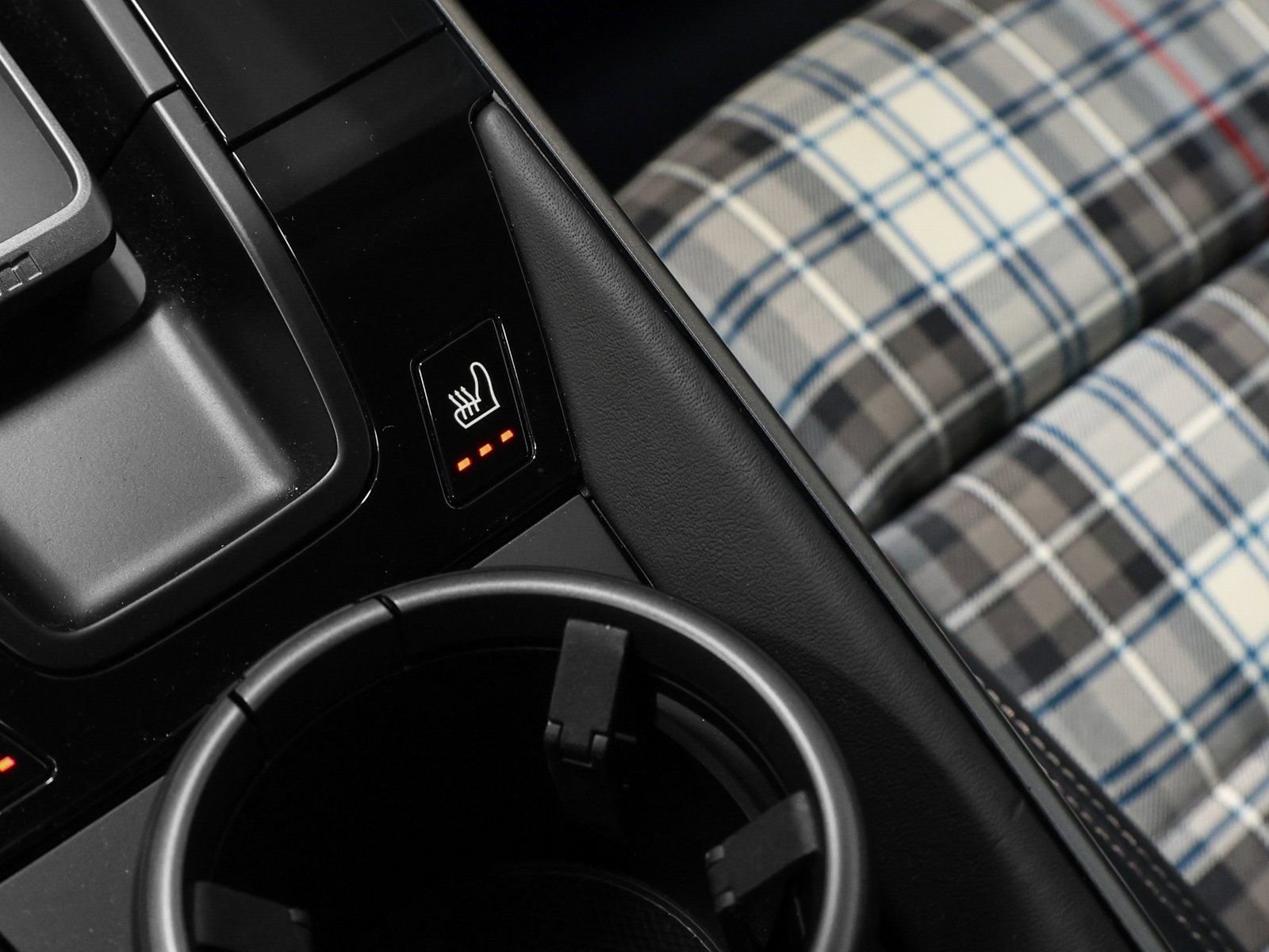 Certified 2025 Porsche 911 Turbo image 65