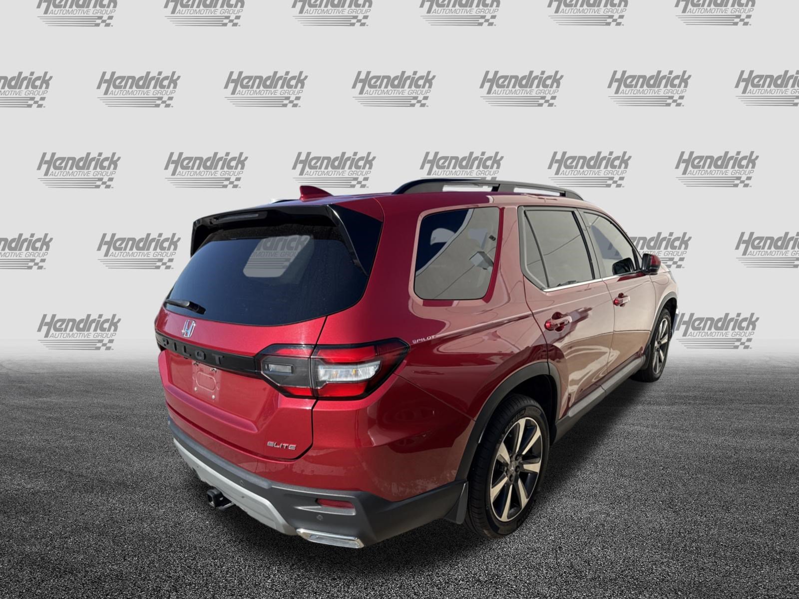 Used 2023 Honda Pilot Elite image 10
