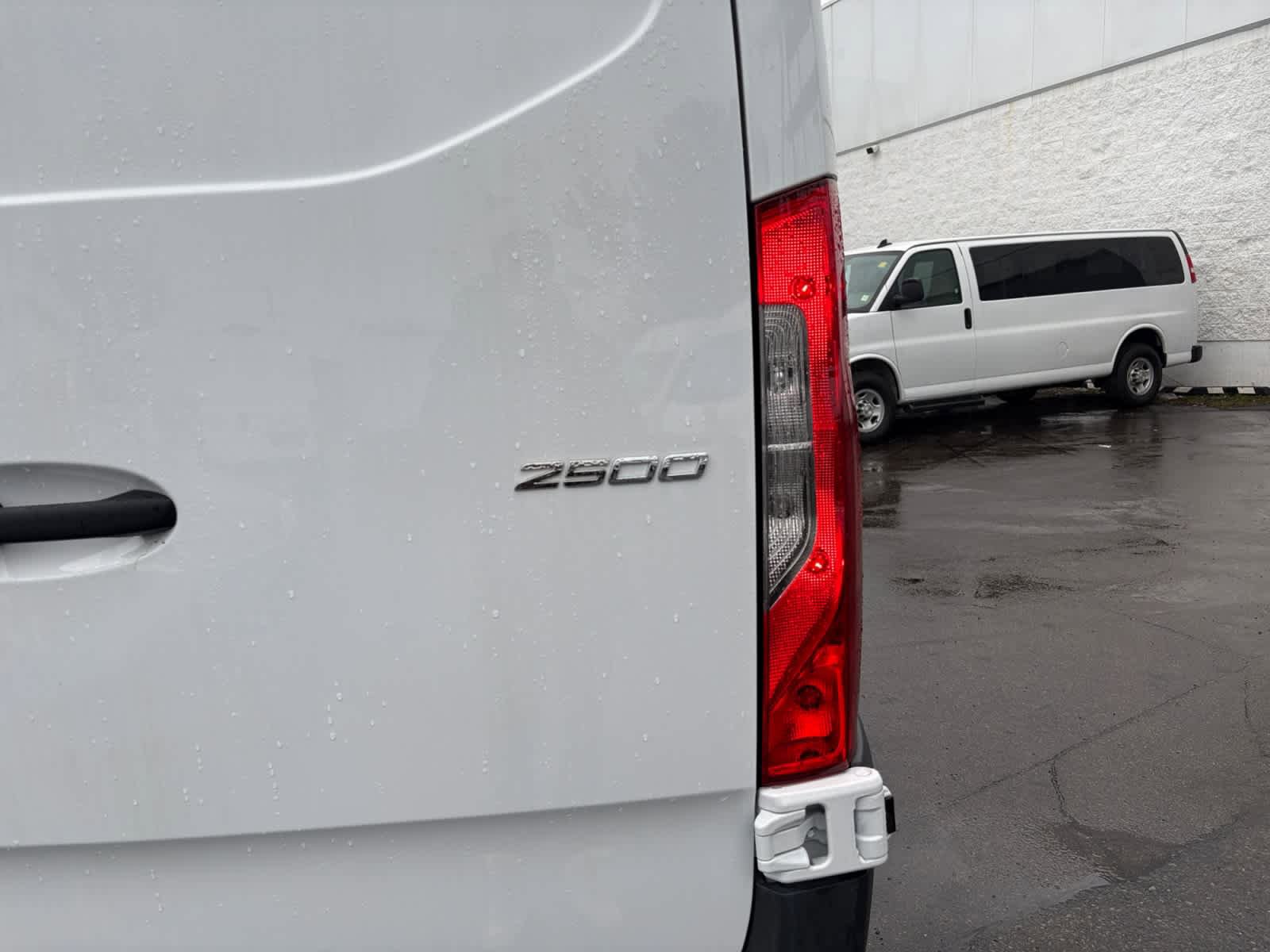 Used 2025 Mercedes-Benz Sprinter 2500 image 27