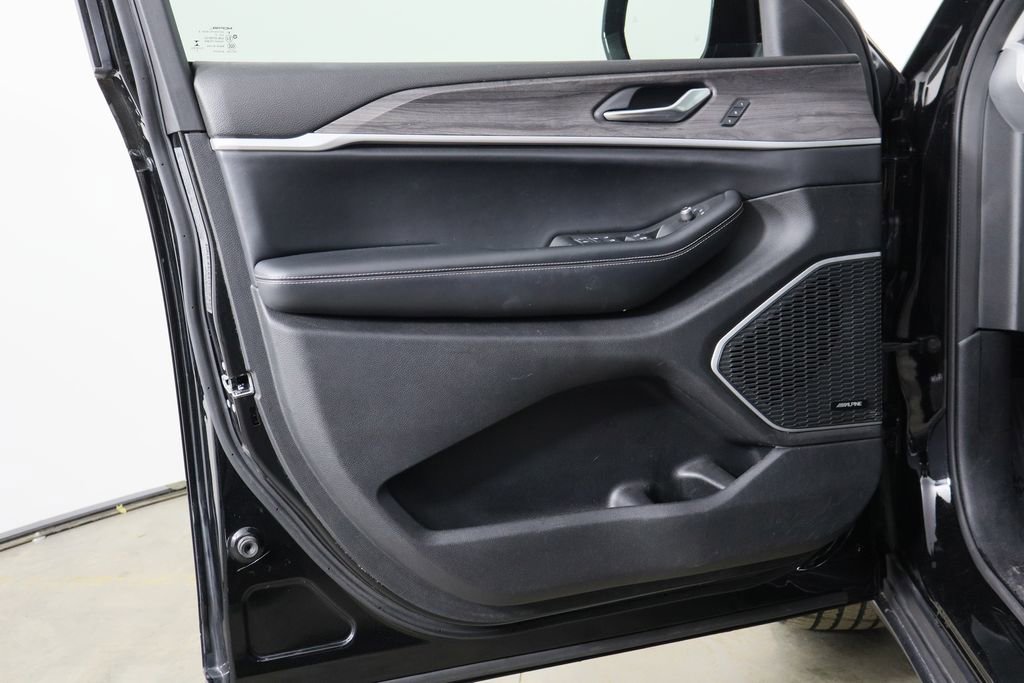 Used 2021 Jeep Grand Cherokee L Limited image 22