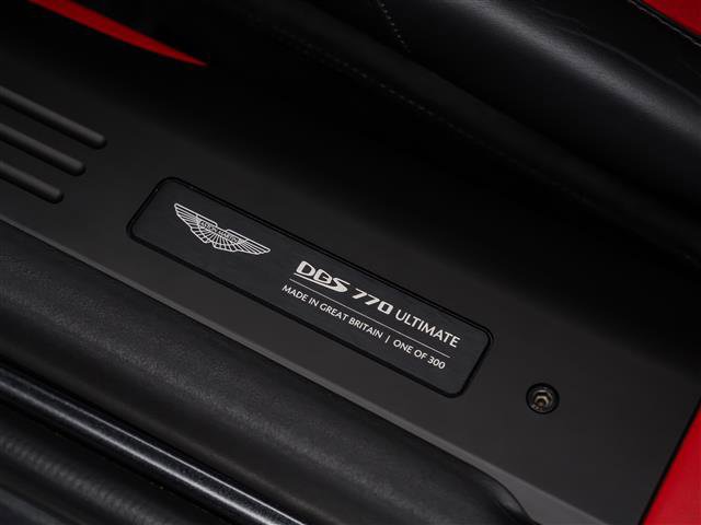 Used 2023 Aston Martin DBS Coupe image 35