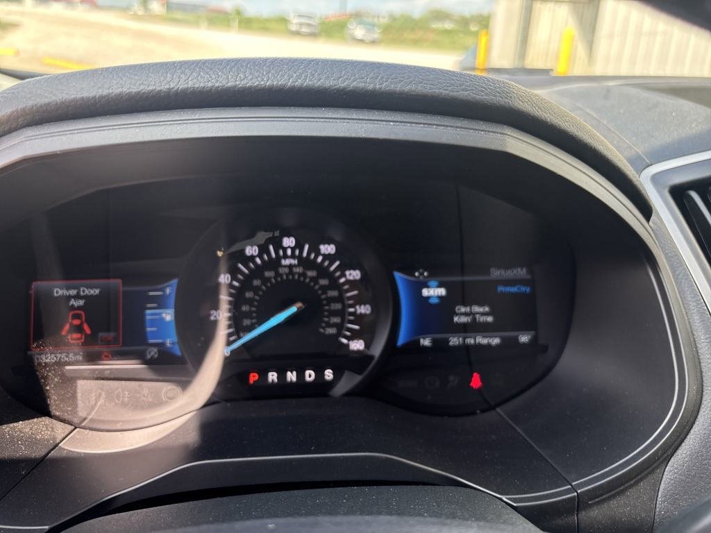 Used 2022 Ford Edge SEL w/ Convenience Package image 17