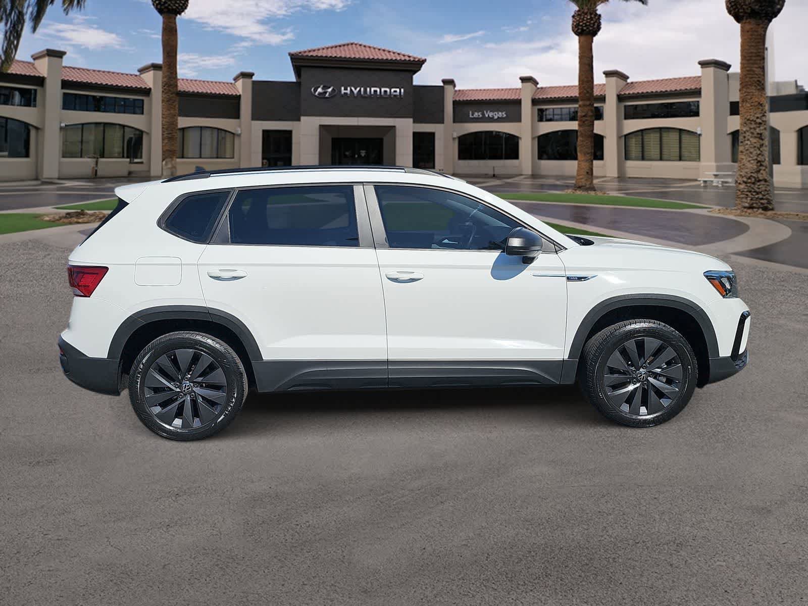 Used 2022 Volkswagen Taos S FWD image 9